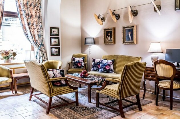 Hotel Julian - Photo5