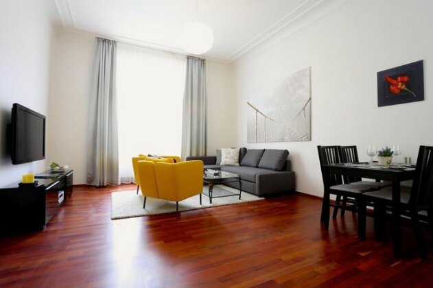 Luxurious Apartment in Parizska street - Photo2