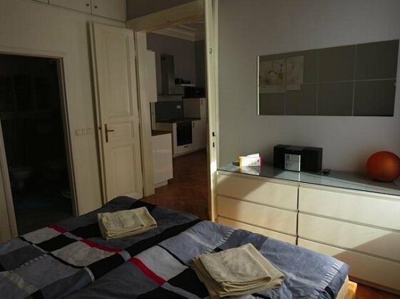 Modern Apartment near the river - Photo3