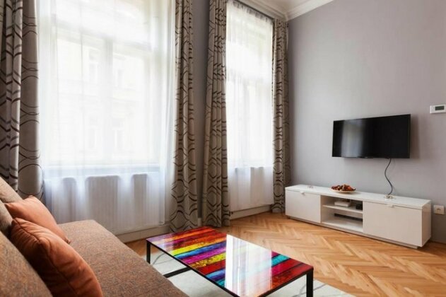 Modern Apartment near the river - Photo4