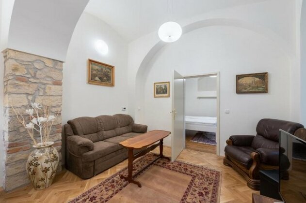 New Central Apartment By The Charles Bridge