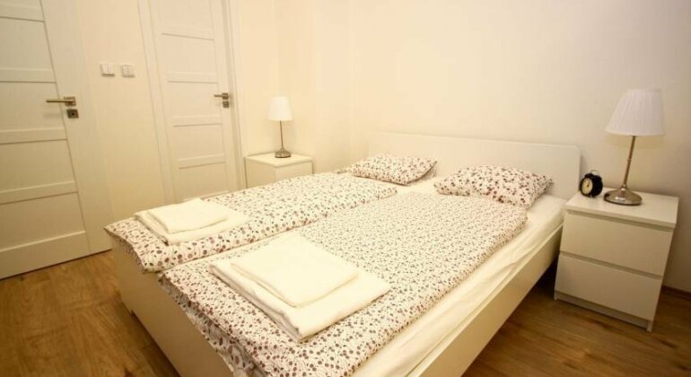 Old Town Square 2BR apartment - Photo2