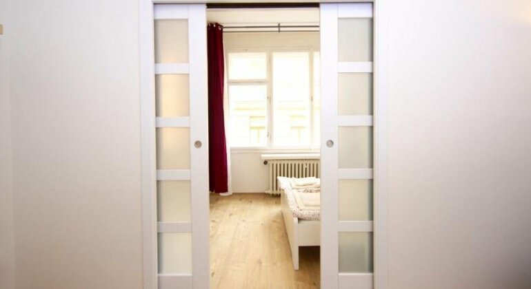 Old Town Square 2BR apartment - Photo4