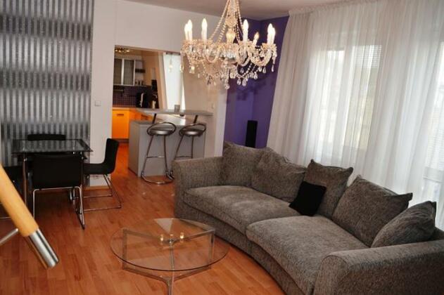 Royal Comfort 2BDR Loft by Ruterra - Photo4