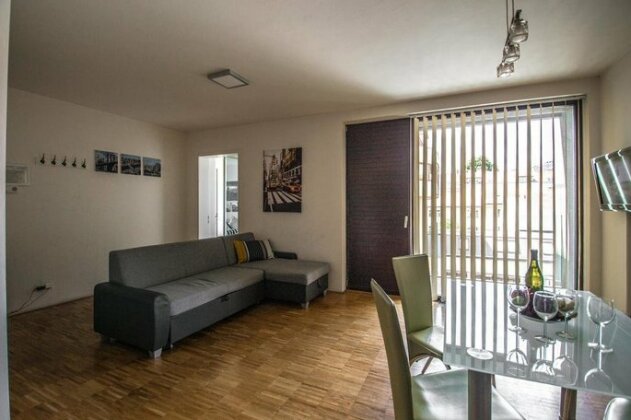 Ruterra Apartment with Garage - Photo5