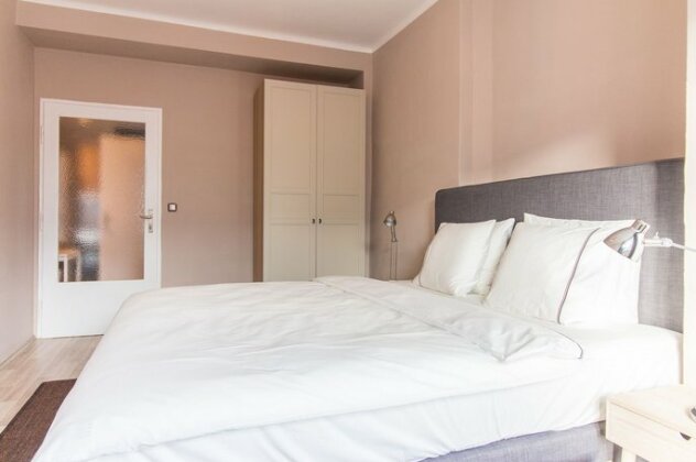 Spacious One Bedroom Apartment 15 min walk to the centre - Photo2