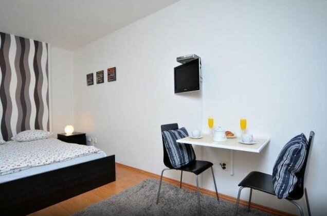 Studio Apartment in Prague With Lift Washing Machine - Photo2