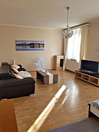 Sunny apartment with swimming pool Prague - Photo5