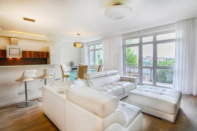'U Zvonarky 1' Luxurious Apart With Swimming Pool - Photo3