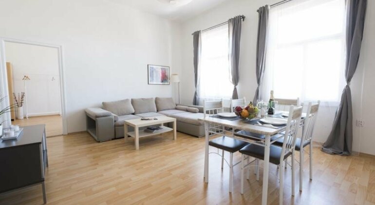 Unique Apartments in the Heart of Prague - Photo3