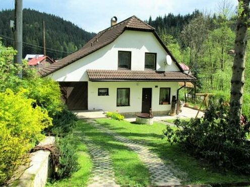 Chaloupka U Lesa