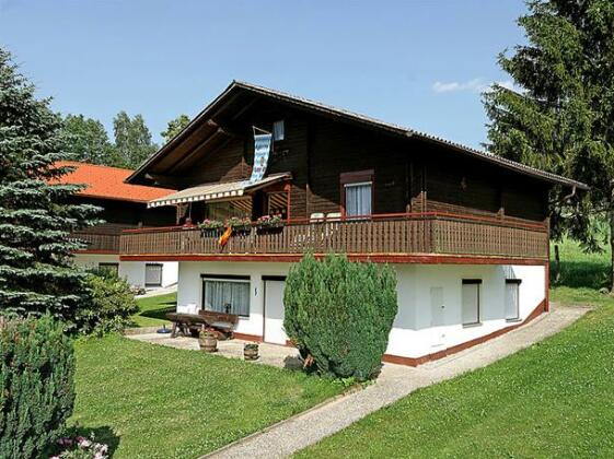 Am Hohen Bogen 8