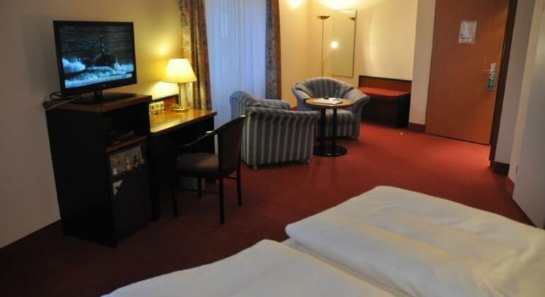 City Hotel Aschersleben - Photo2