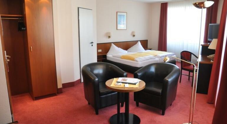 City Hotel Aschersleben - Photo4