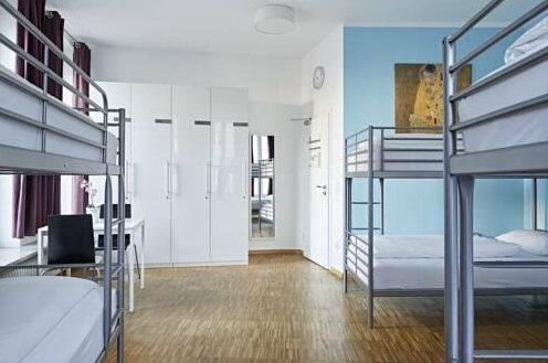 Ubernacht - HostelHotelHome - Photo2