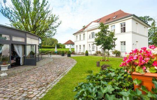 Hotel Prinzenpalais Bad Doberan - Photo2