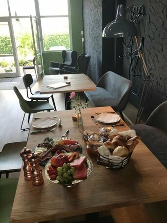 Gaestehaus & Cafe Leeze - Photo3