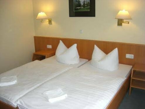 Hotel Am Schlossbrunnen - Photo3