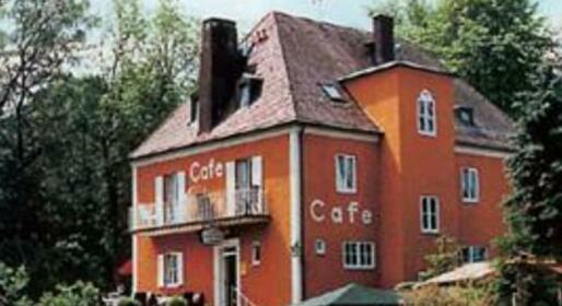 Restaurant Cafe Hotel Osterreich Am Kurpark