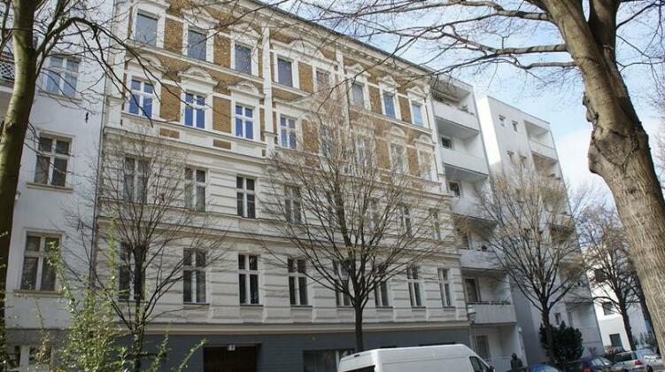 2-Room Apartment Emdener Strasse