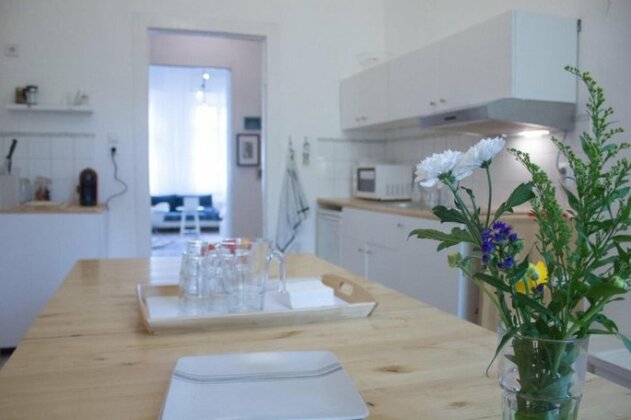 Central 3 rooms in Frankfurter Tor - Photo3