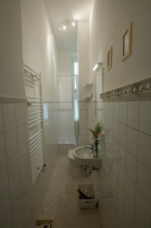 Central 3 rooms in Frankfurter Tor - Photo5