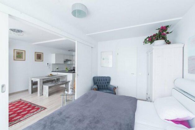 Deluxe Apartment White Cocoon - Photo2