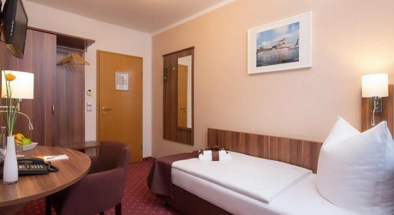 Gold Hotel Berlin - Photo4