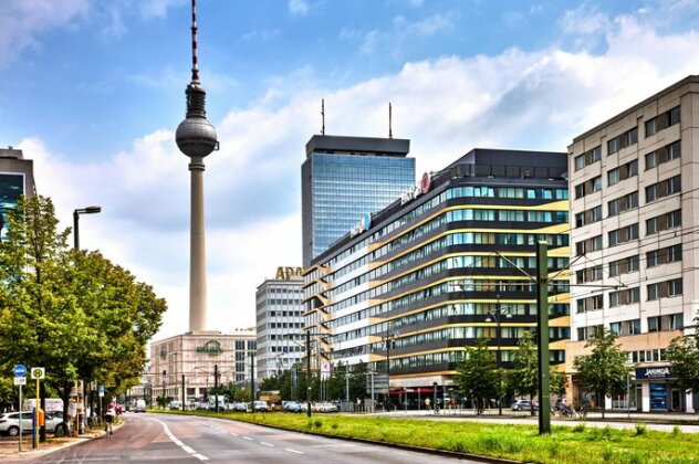 H4 Hotel Berlin Alexanderplatz - Photo4