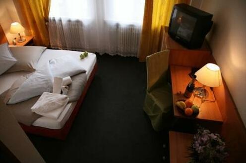 Hotel Pension Bolgerini Inn Berlin - Photo4
