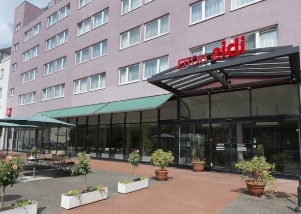 Ibis Hotel Berlin Airport Tegel - Photo2