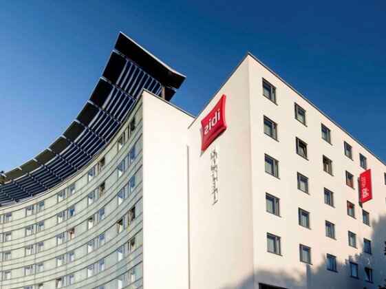 Ibis Hotel Berlin Mitte - Photo2
