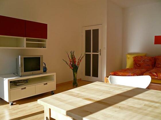 Interhome - Eisenacher Strasse - Photo2