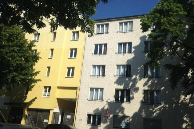 Lovely Apartment Close to U-Bahn and City