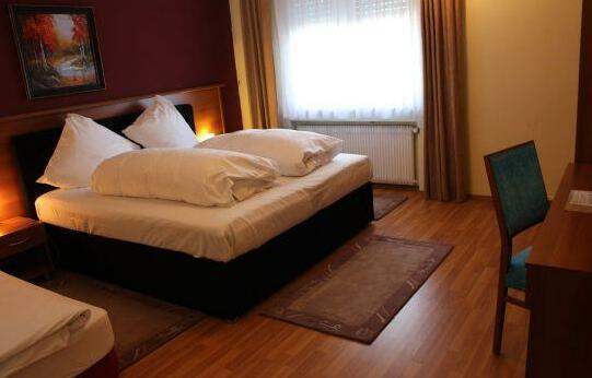 Legend Hotel Biebesheim am Rhein - Photo4