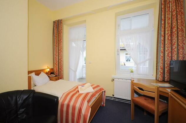 Strandhotel zur Promenade - Photo3