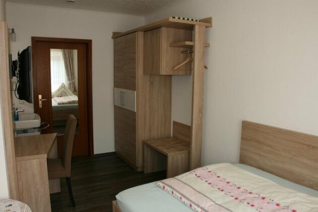 Pension Alice Busum - Photo5