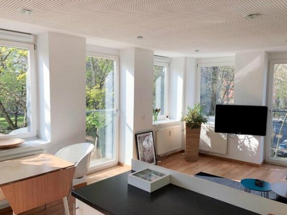 Modern and bright apartment in top location - Photo3
