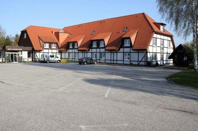 Hotel & Restaurant Mecklenburger Muhle - Photo2