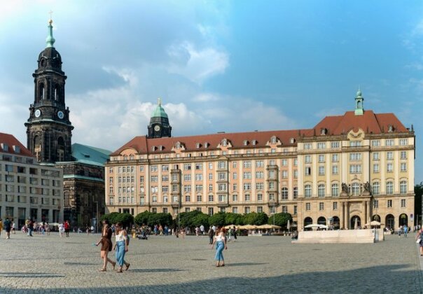 Star Inn Hotel Premium Dresden im Haus Altmarkt by Quality - Photo2