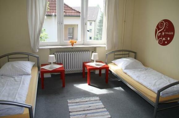 Dorms & Dorm City Hostel Duisburg - Photo3