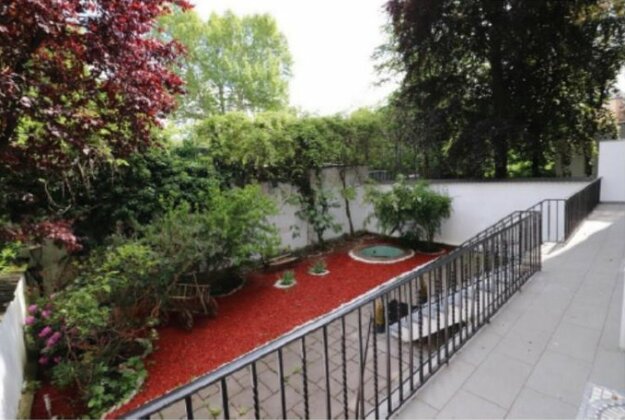 Aussergewoehnliche Gartenwohnung komplett moebliert im Duesseldorfer - Photo2