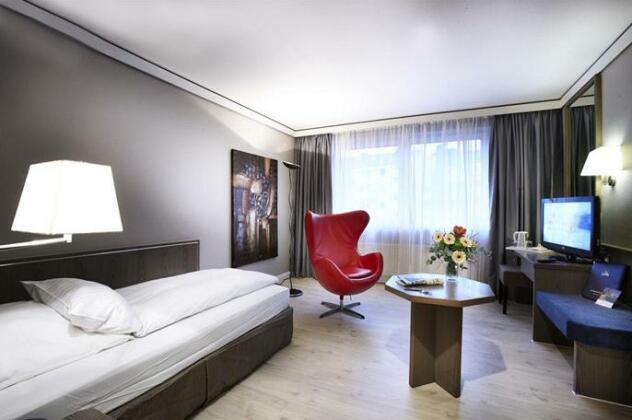 Hotel Dusseldorf City by Tulip Inn - Photo2