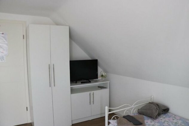 Rooms in Dusseldorf near the Airport/Fair - Photo4