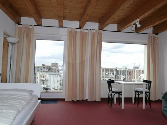Tolstov-Hotels Big Room Apartment Dusseldorf - Photo2