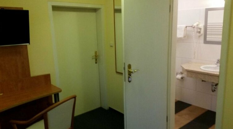 Hotel Thuringer Hof Ebeleben - Photo3