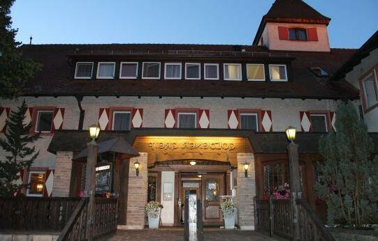 Wirtshaus & Hotel Goldener Greif - Photo2