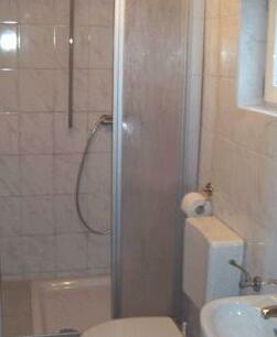 Omas Pension - Photo4