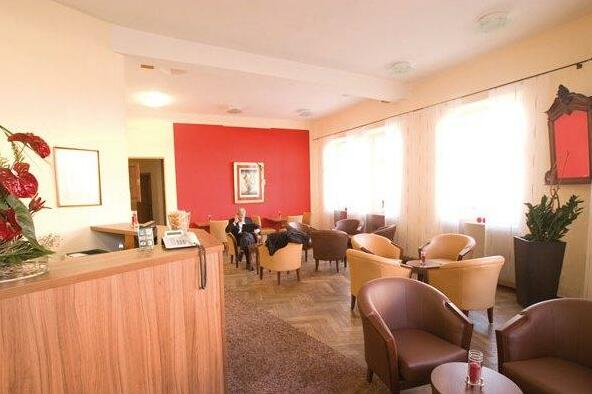 Hotel Konig Otto - Photo4