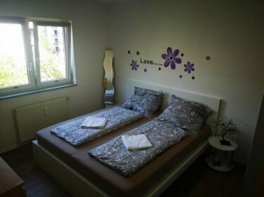 2 Rooms Apartm Fair And Hbf In 2-4 Min 1-6 Personen Possible